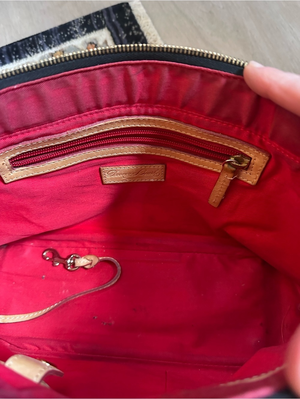 Vintage Dooney & Bourke Black Tote with Tan Trim and Handles - Picture 8 of 9